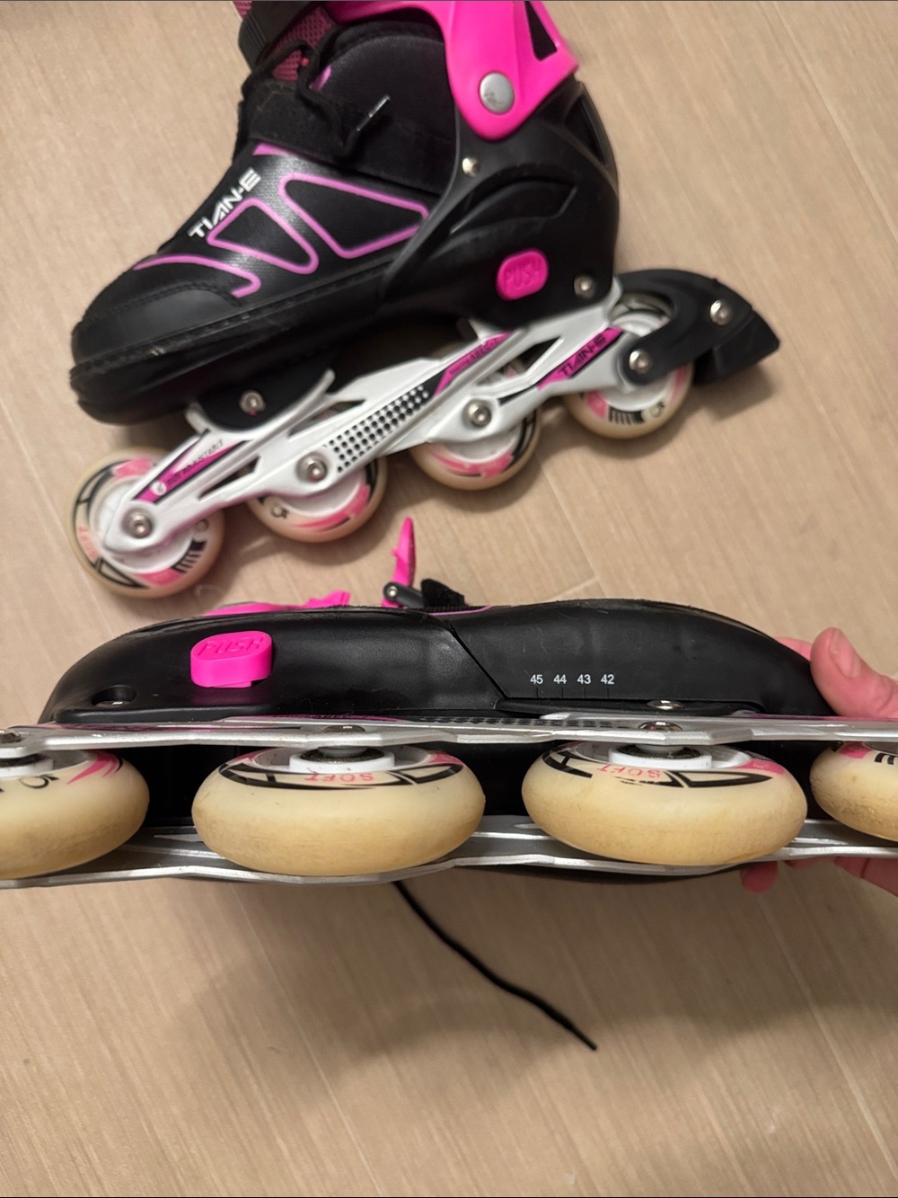 Women's Inline Skates - Black & Hot Pink - Picture 2 of 4